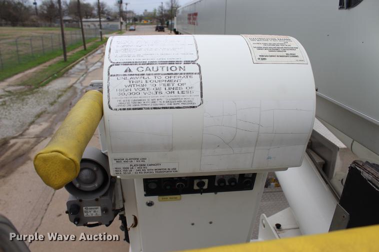 image for item BE9371 2000 E-one Cyclone II ladder fire truck