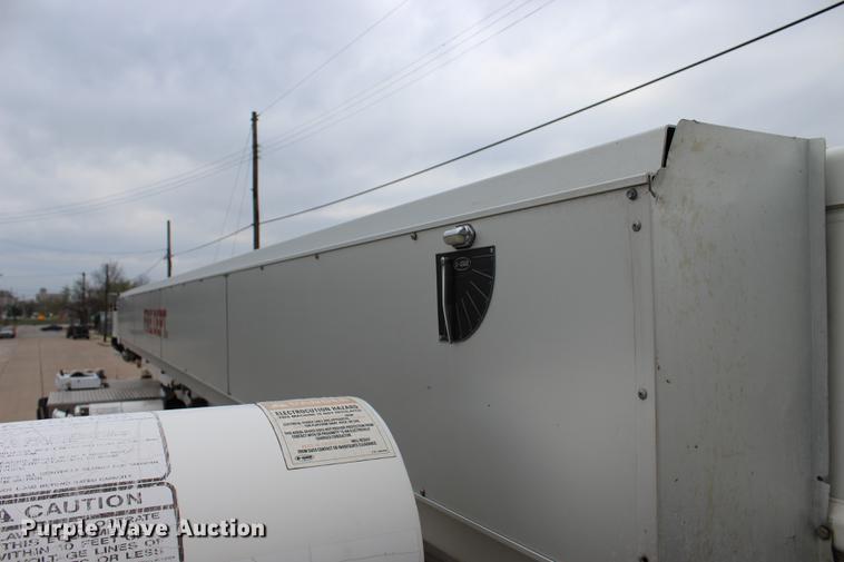 image for item BE9371 2000 E-one Cyclone II ladder fire truck