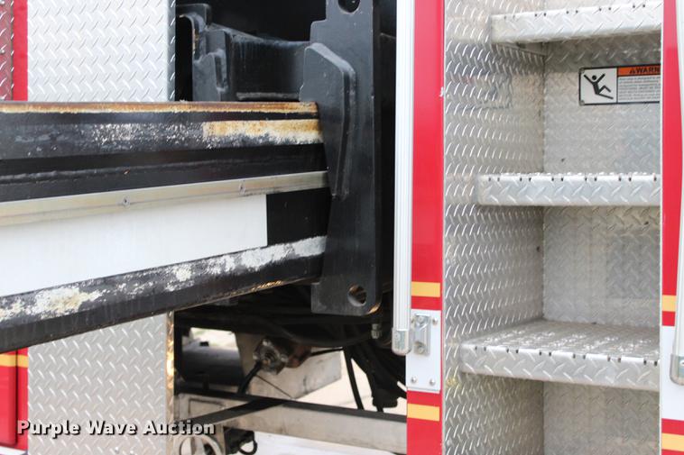 image for item BE9371 2000 E-one Cyclone II ladder fire truck