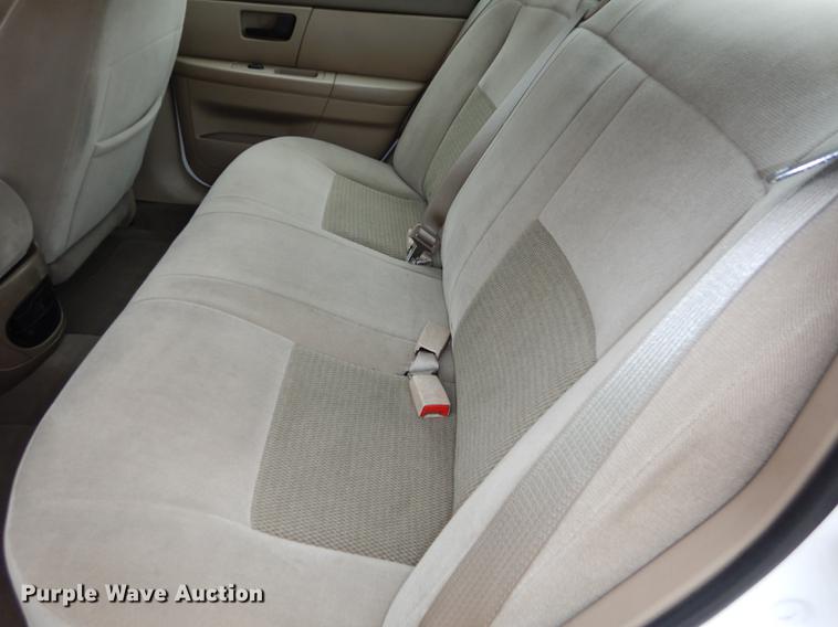 image for item DC0408 2006 Ford Taurus SE