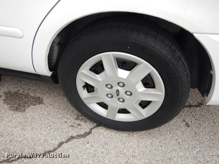 image for item DC0408 2006 Ford Taurus SE