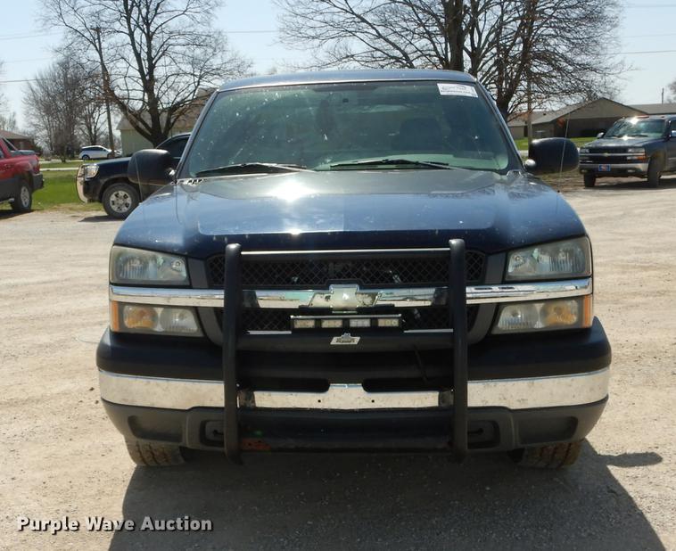 image for item DC0436 2005 Chevrolet Silverado 1500 Ext. Cab pickup truck