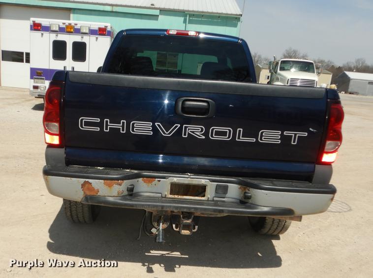 image for item DC0436 2005 Chevrolet Silverado 1500 Ext. Cab pickup truck