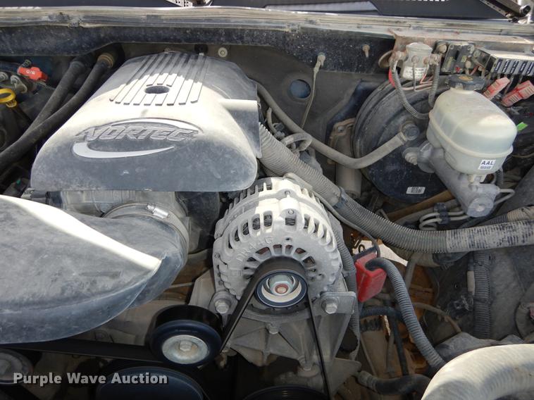 image for item DC0436 2005 Chevrolet Silverado 1500 Ext. Cab pickup truck