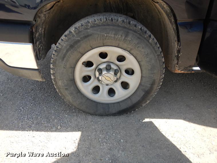 image for item DC0436 2005 Chevrolet Silverado 1500 Ext. Cab pickup truck