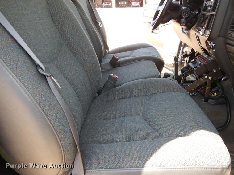 image for item DC0436 2005 Chevrolet Silverado 1500 Ext. Cab pickup truck