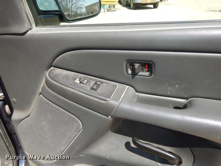 image for item DC0436 2005 Chevrolet Silverado 1500 Ext. Cab pickup truck