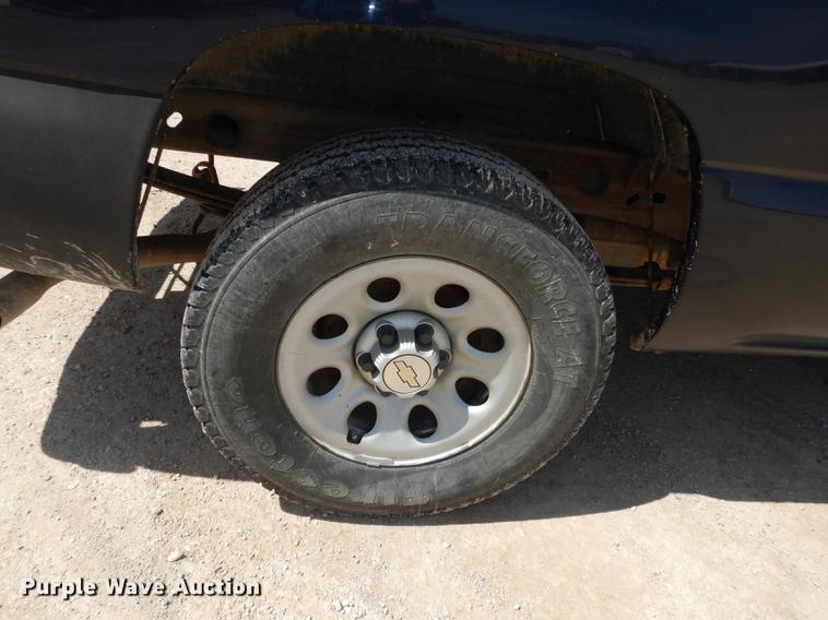 image for item DC0436 2005 Chevrolet Silverado 1500 Ext. Cab pickup truck