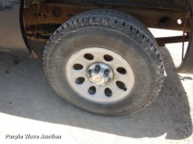 image for item DC0436 2005 Chevrolet Silverado 1500 Ext. Cab pickup truck