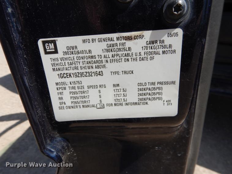 image for item DC0436 2005 Chevrolet Silverado 1500 Ext. Cab pickup truck