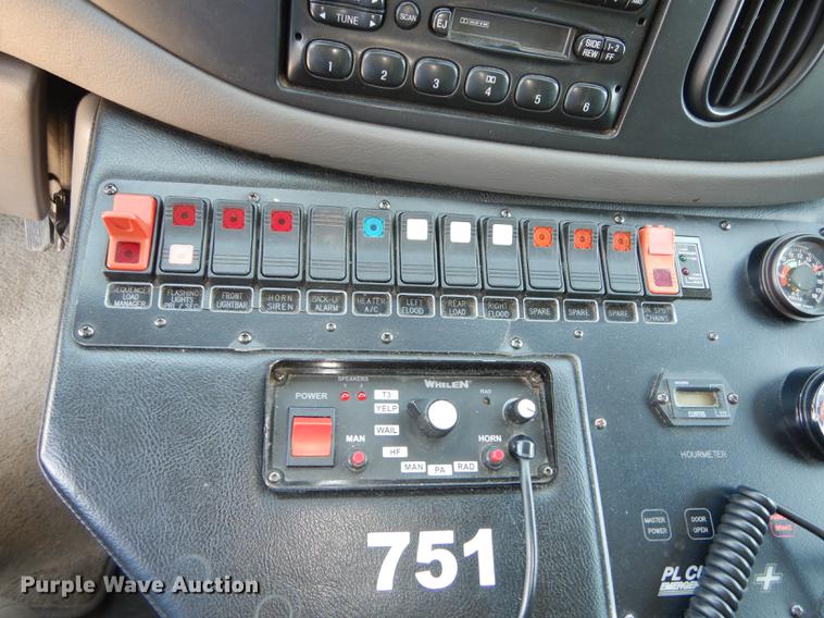 image for item DC0437 2002 Ford Econoline E450 Super Duty ambulance