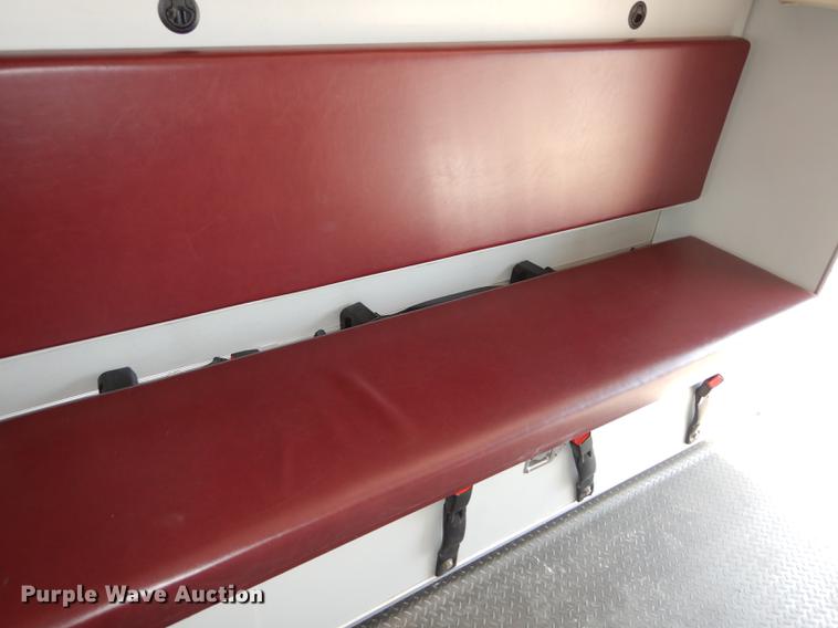 image for item DC0437 2002 Ford Econoline E450 Super Duty ambulance