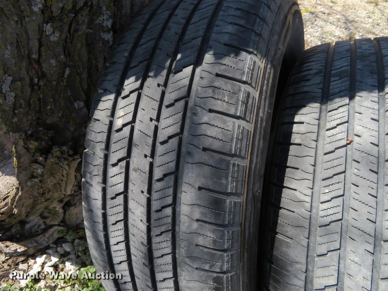 image for item DC0996 (4) Hankook Dynapro HT 275/65R18 tires