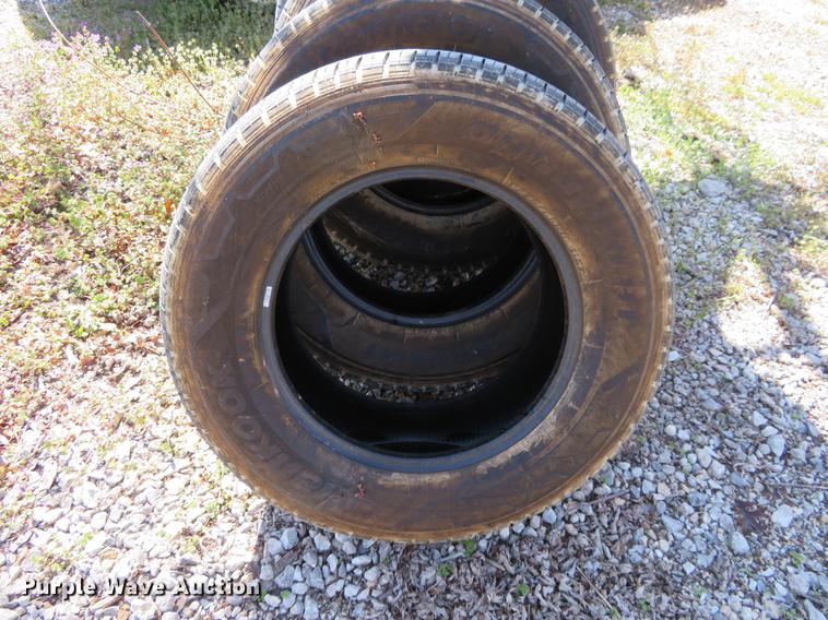 image for item DC0996 (4) Hankook Dynapro HT 275/65R18 tires