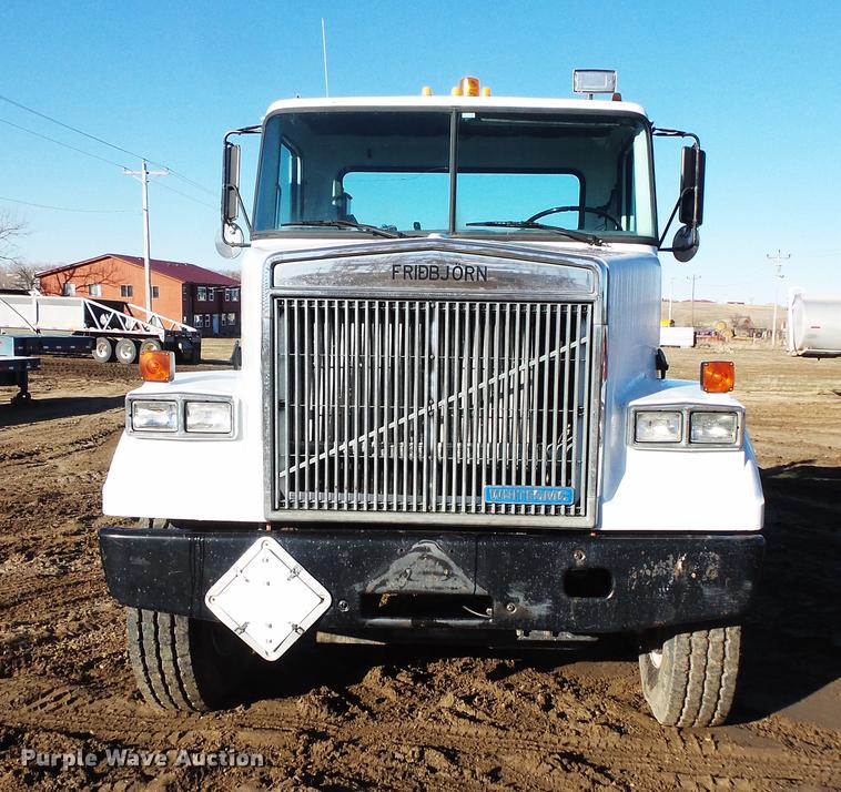 image for item DC1203 1990 Volvo WCM semi truck