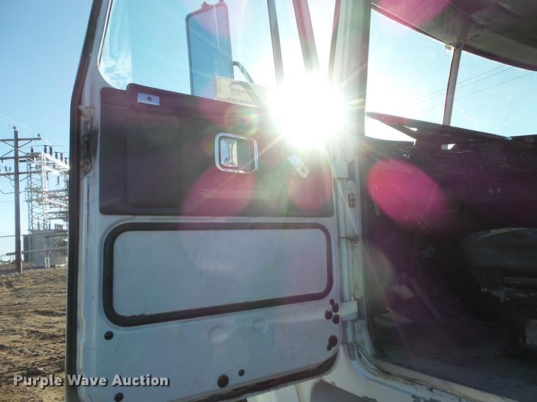 image for item DC1203 1990 Volvo WCM semi truck