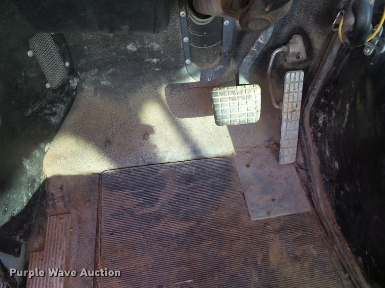 image for item DC1203 1990 Volvo WCM semi truck