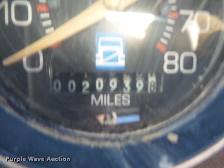 image for item DC1203 1990 Volvo WCM semi truck