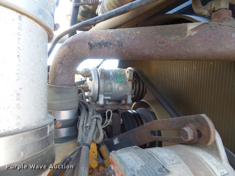 image for item DC1203 1990 Volvo WCM semi truck