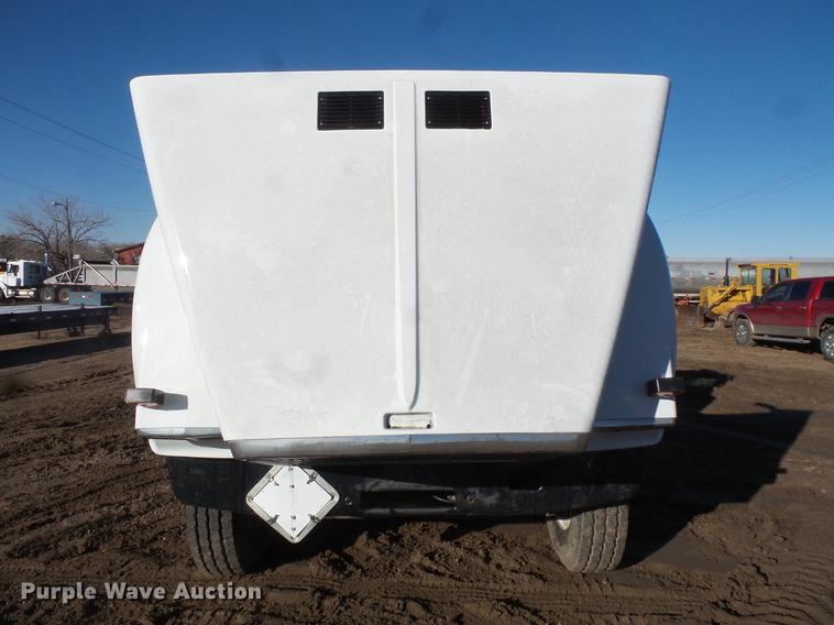 image for item DC1203 1990 Volvo WCM semi truck