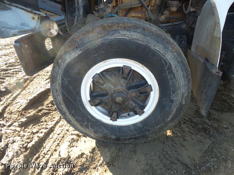 image for item DC1203 1990 Volvo WCM semi truck