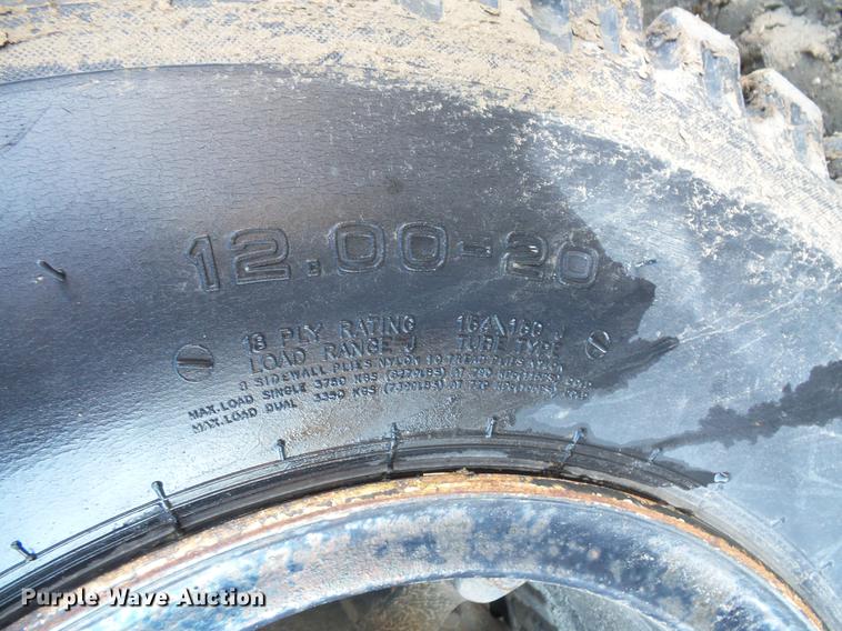 image for item DC1203 1990 Volvo WCM semi truck