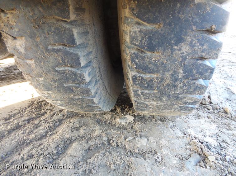 image for item DC1203 1990 Volvo WCM semi truck