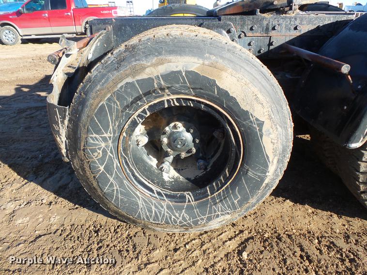 image for item DC1203 1990 Volvo WCM semi truck