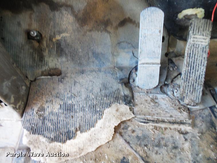 image for item DC1204 1980 Mack RD688 semi truck