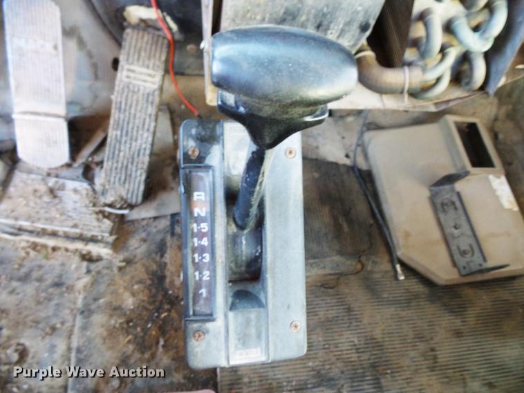 image for item DC1204 1980 Mack RD688 semi truck