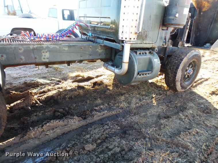 image for item DC1204 1980 Mack RD688 semi truck