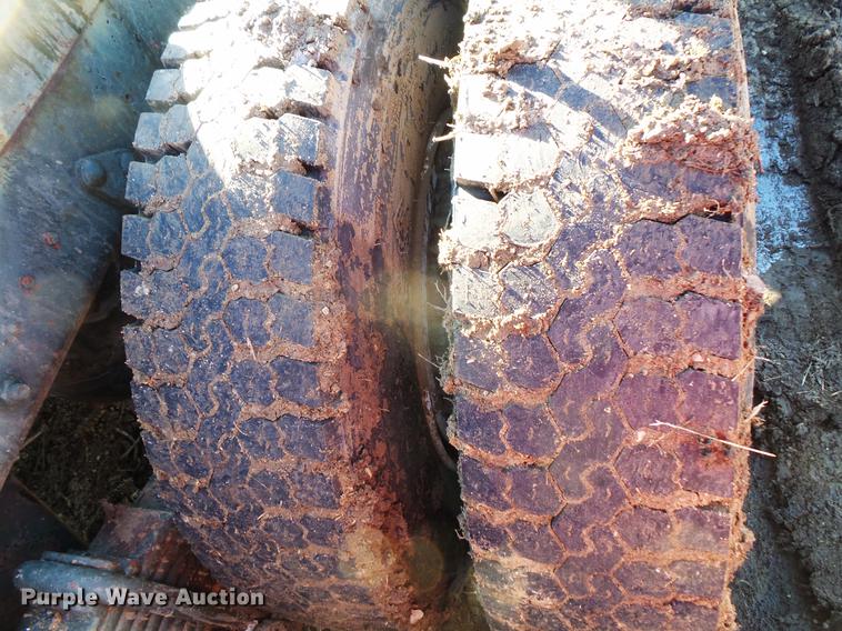 image for item DC1204 1980 Mack RD688 semi truck