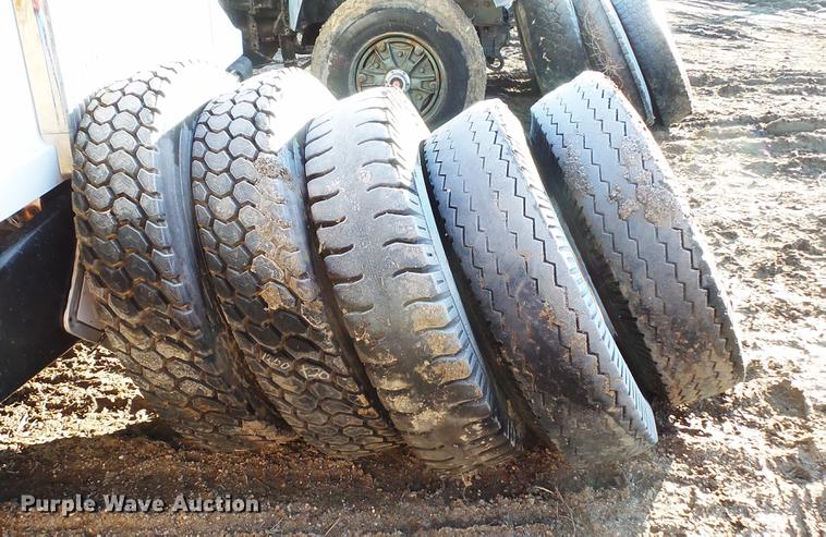 image for item DC1204 1980 Mack RD688 semi truck