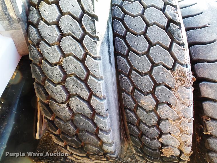 image for item DC1204 1980 Mack RD688 semi truck