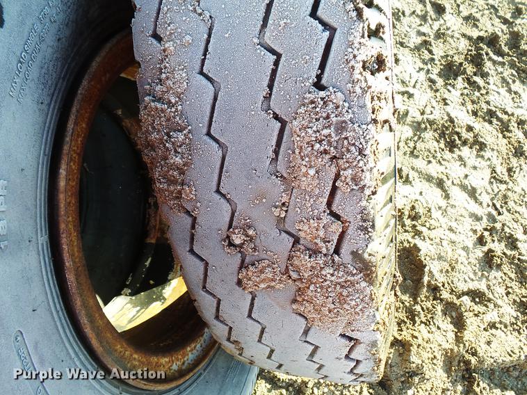 image for item DC1204 1980 Mack RD688 semi truck