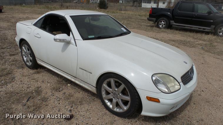 image for item DC3060 2001 Mercedes Benz SLK230 Kompressor convertible