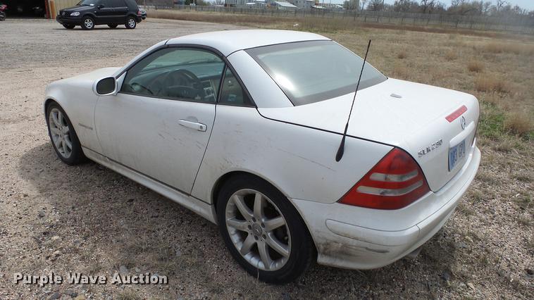 image for item DC3060 2001 Mercedes Benz SLK230 Kompressor convertible