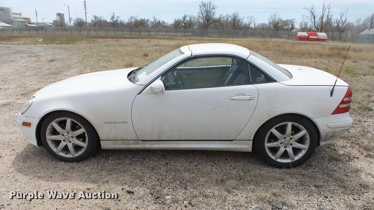 image for item DC3060 2001 Mercedes Benz SLK230 Kompressor convertible