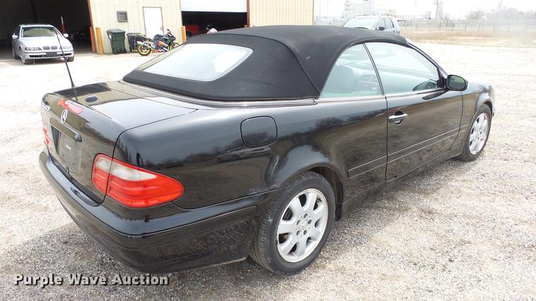 image for item DC3061 2003 Mercedes Benz CLK320 Cabriolet convertible