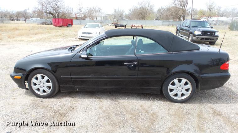 image for item DC3061 2003 Mercedes Benz CLK320 Cabriolet convertible