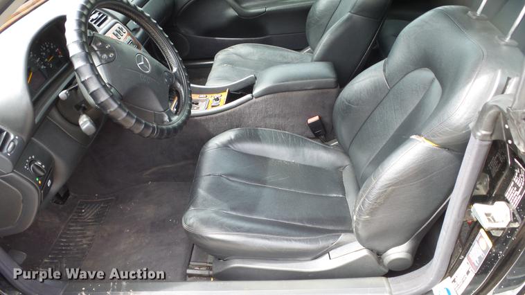 image for item DC3061 2003 Mercedes Benz CLK320 Cabriolet convertible