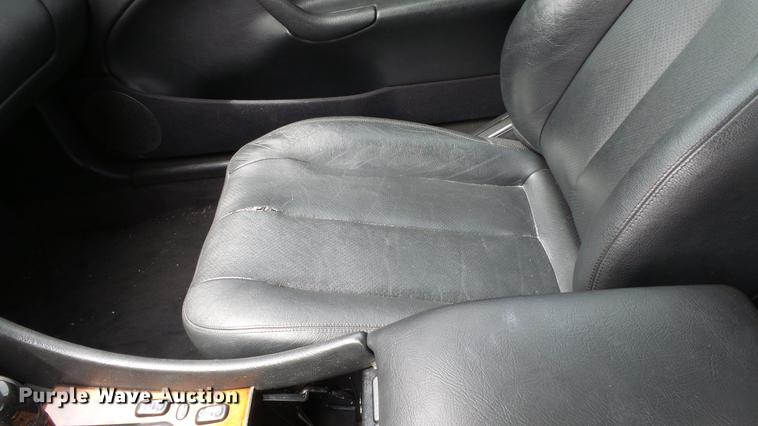 image for item DC3061 2003 Mercedes Benz CLK320 Cabriolet convertible