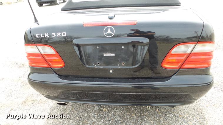image for item DC3061 2003 Mercedes Benz CLK320 Cabriolet convertible
