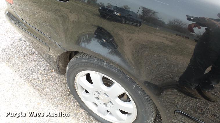 image for item DC3061 2003 Mercedes Benz CLK320 Cabriolet convertible