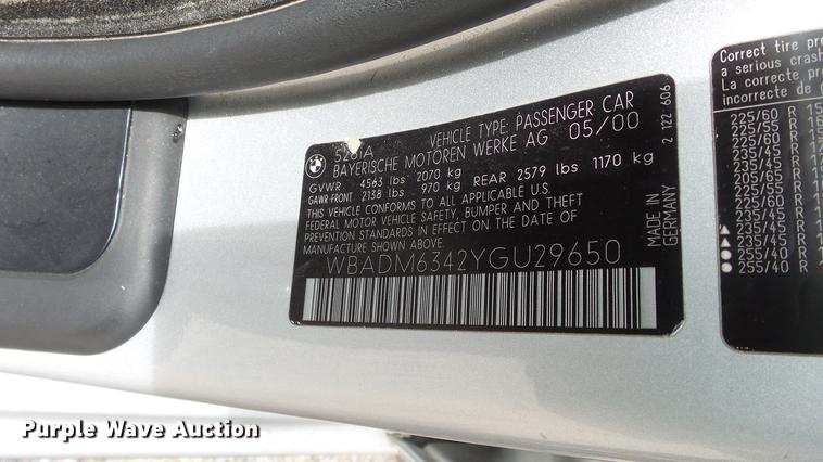 image for item DC3062 2000 BMW 528i