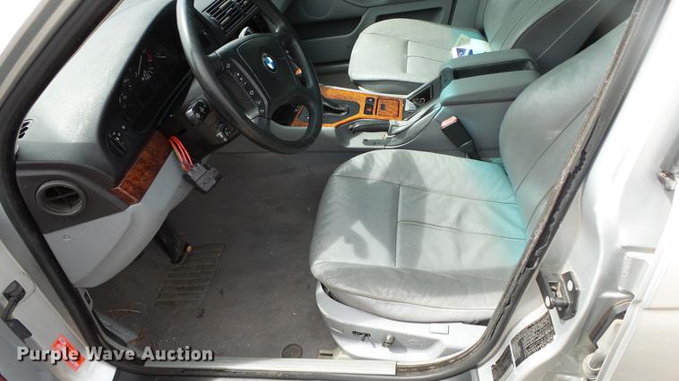 image for item DC3062 2000 BMW 528i