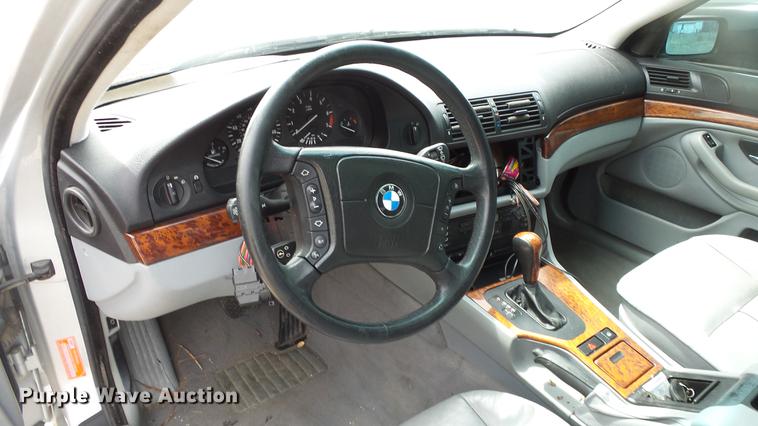 image for item DC3062 2000 BMW 528i