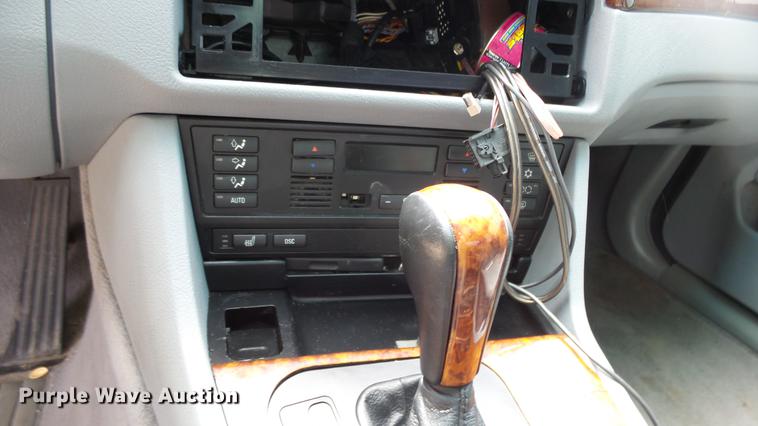 image for item DC3062 2000 BMW 528i