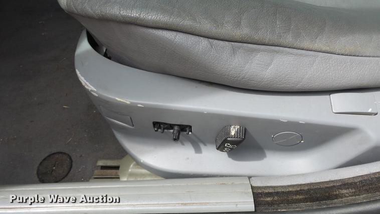 image for item DC3062 2000 BMW 528i