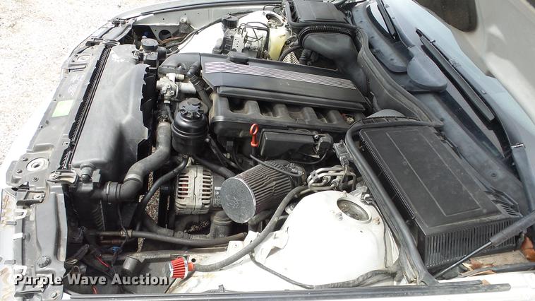 image for item DC3062 2000 BMW 528i